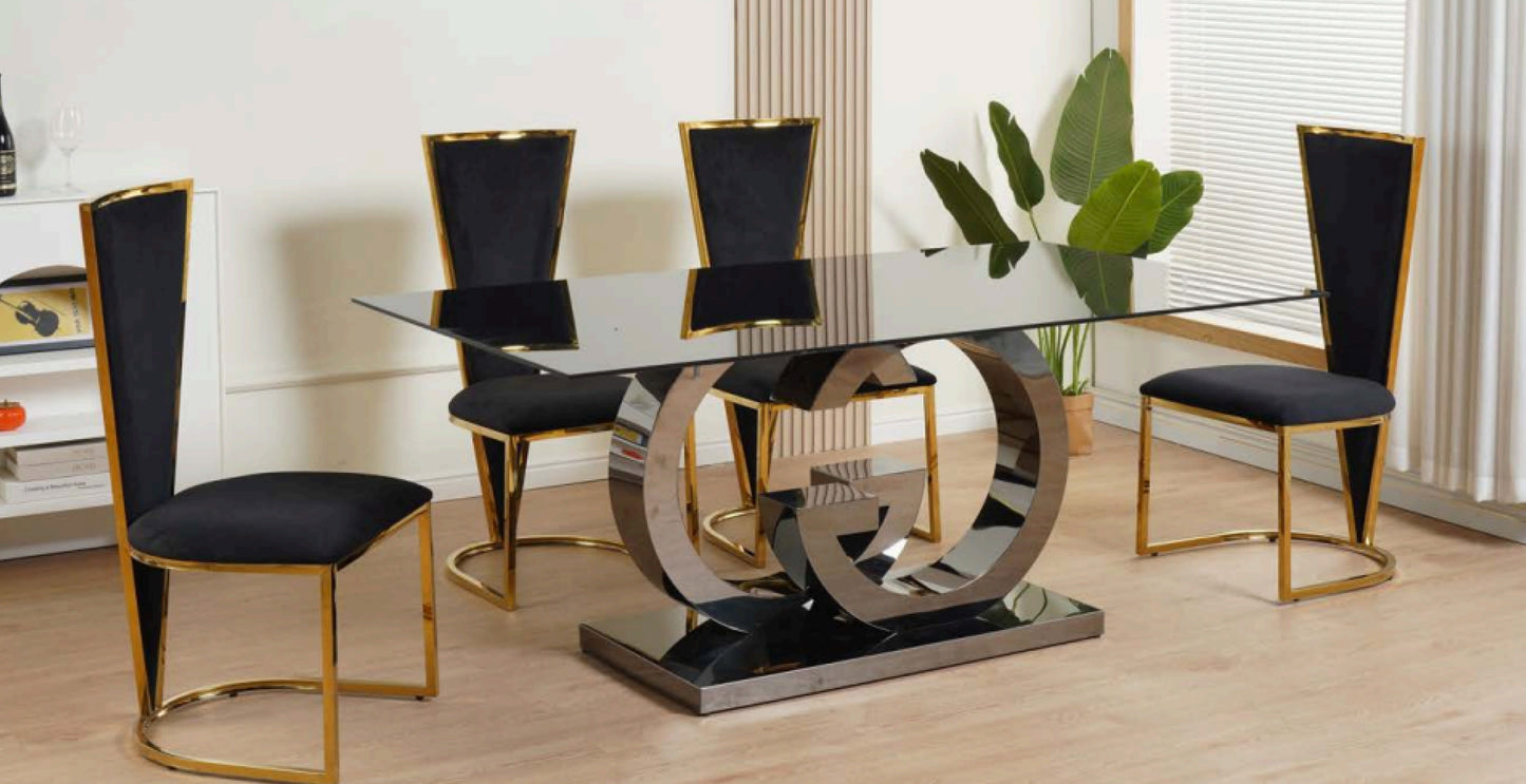 GUCCI BLACK + BLACK WITH CHAIRS